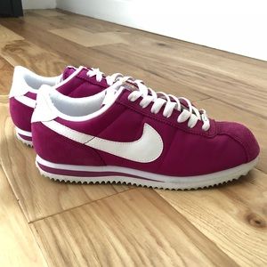 Nike NWT Magenta Cortez Sneakers size 6.5